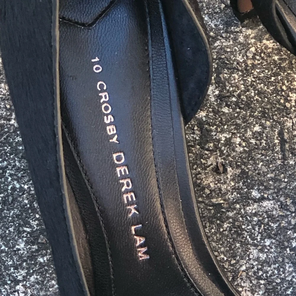 10 Crosby Dereck Lam Black Real Fur High Heels. d’Orsay Pumps, Size 7 1/2 NWOT - Picture 3 of 16